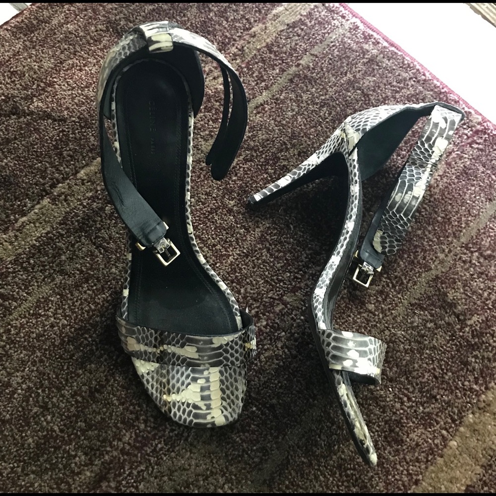 Sexy heels - Picture 2 of 4